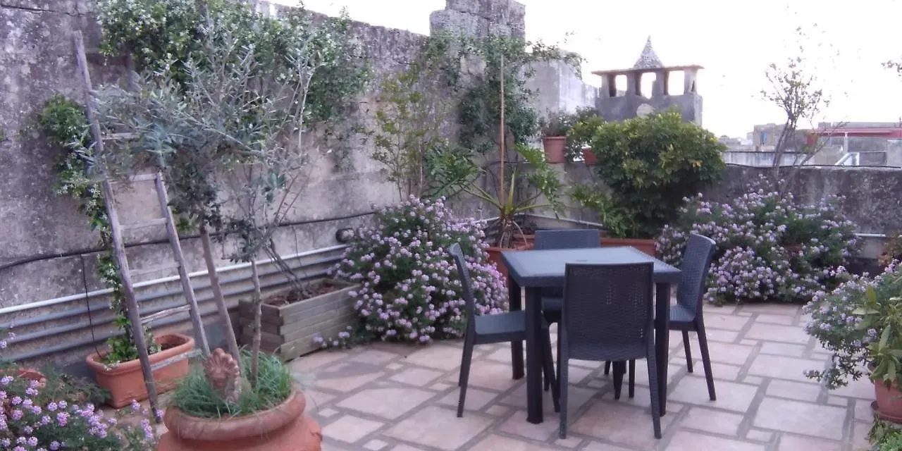 Le Suites Di Gio' Lecce 0*,