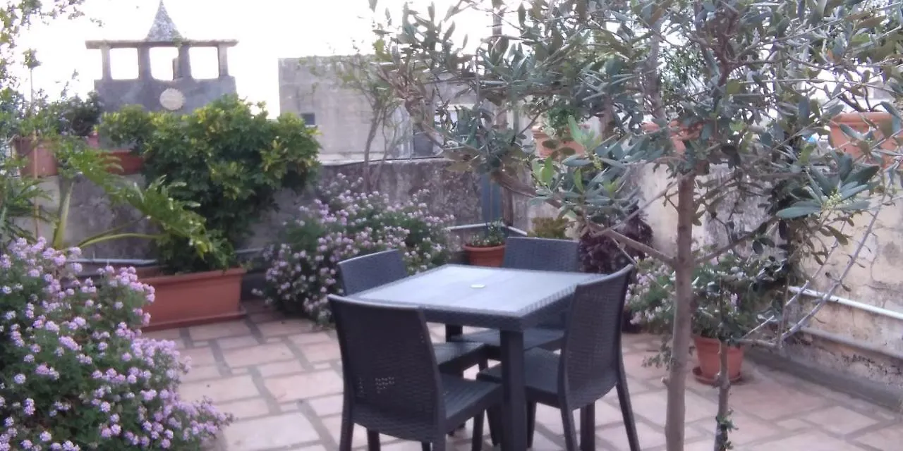 Le Suites Di Gio' Lecce Apartment