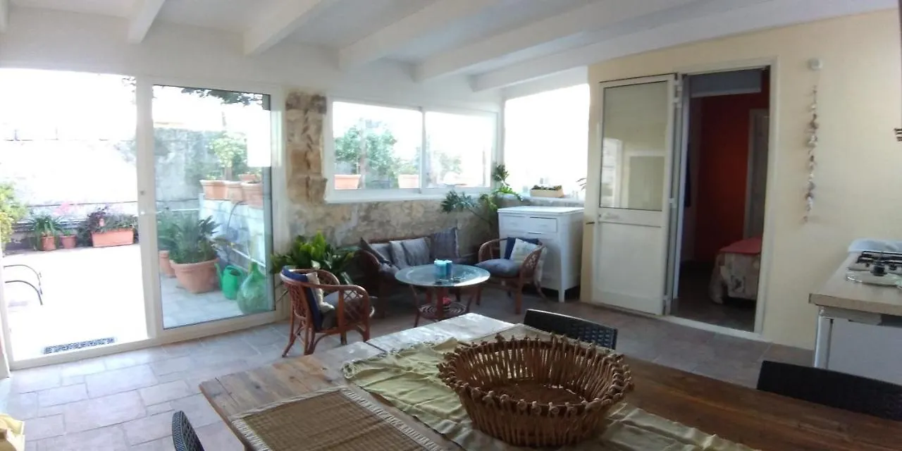 Le Suites Di Gio' Lecce Italy